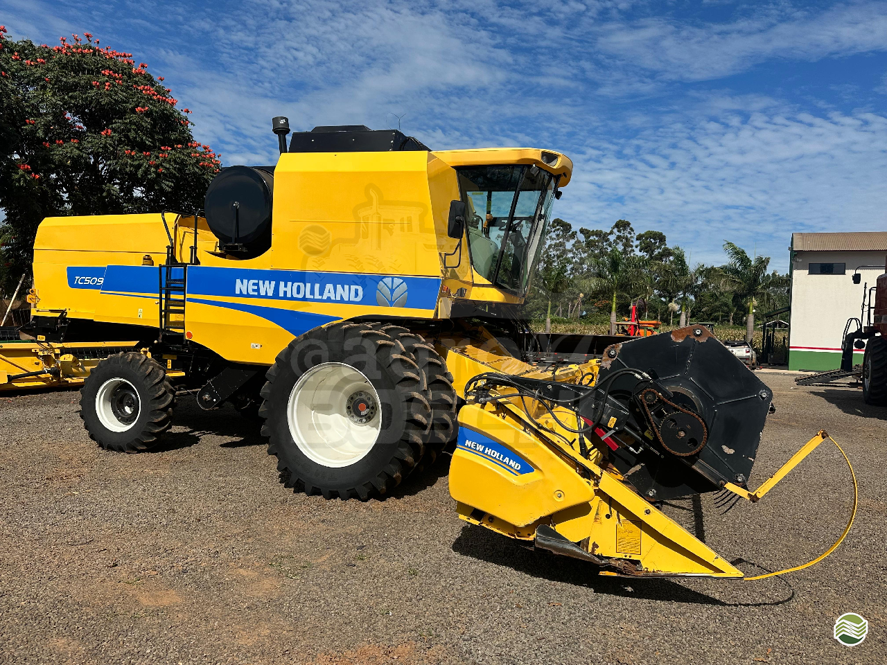 COLHEITADEIRA NEW HOLLAND TC 5090 AgroBoschi SAO JORGE DO IVAI PARANÁ PR
